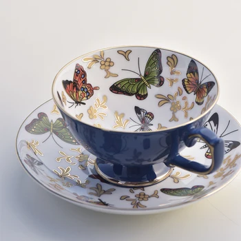 Легкая Европейская Роскошная Кофейная чашка, Британская чашка для Послеобеденного чая, Костяной Фарфор, золотой Чайный сервиз с бабочкой, Керамическая чашка